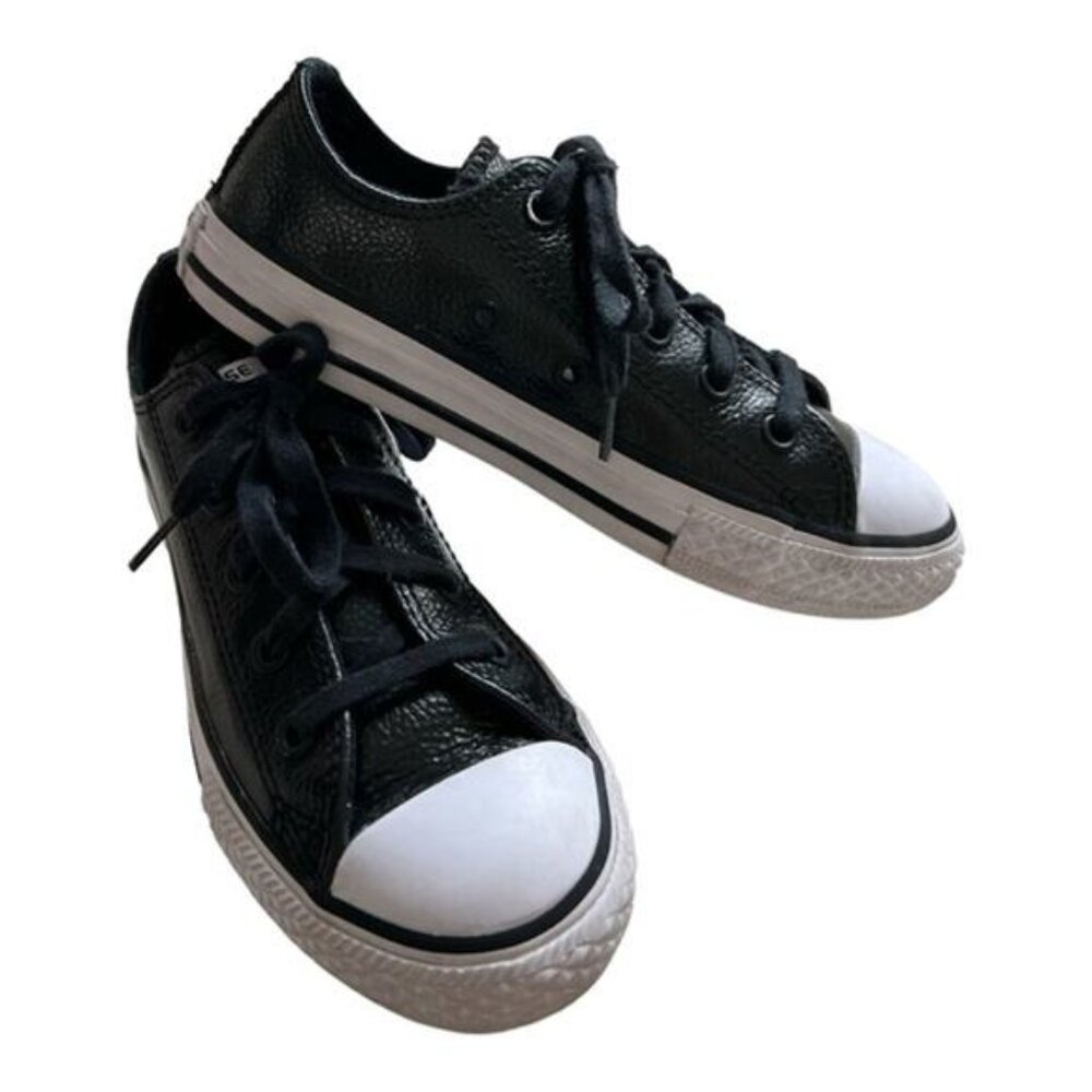 Converse Chuck Taylor All Star Youth 13 Black Leather Unisex Low Top Classic